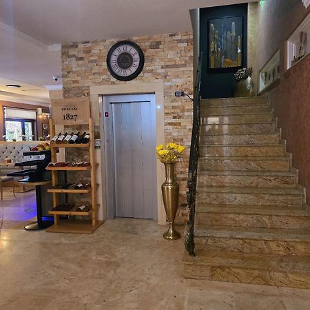 Hotel Yarus Ploieşti Exterior foto