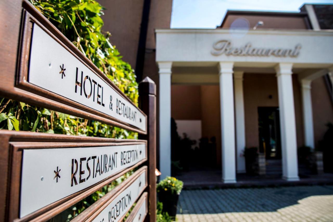 Hotel Yarus Ploieşti Exterior foto